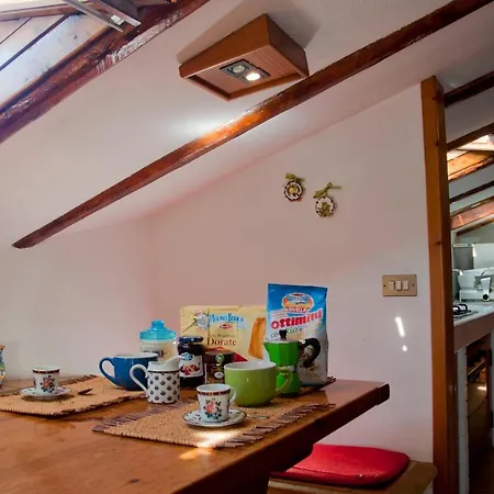 Mansarda Di Carlotta Holiday home *